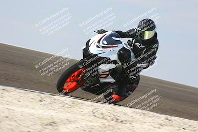 media/Nov-02-2025-Lets Ride (Sun) [[f7a3caa734]]/C Group/1140am (Turn 2 Inside)/